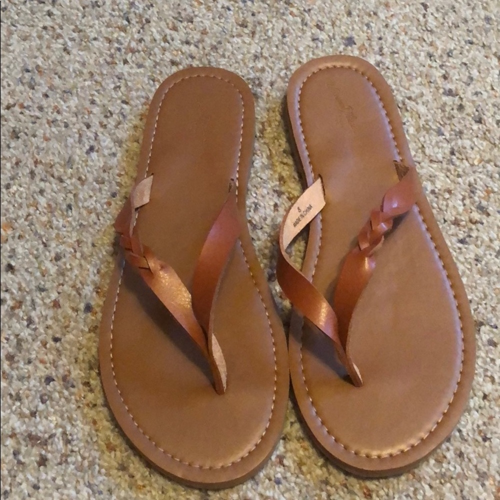 Sandals/flip flops